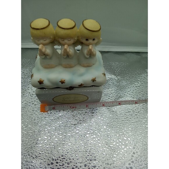 Christmas Three Praying Angels Porcelain And Ceramic Jewelry Trinket Hindged Box - Picture 7 of 8
